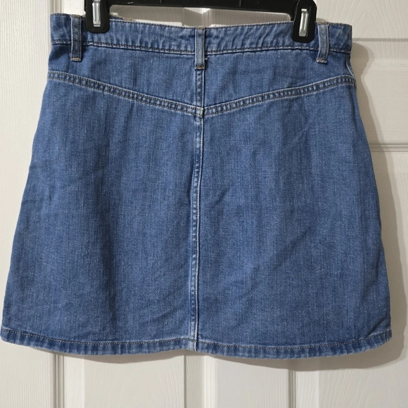 GAP Button Front Denim Mini Skirt, Medium Blue Wash, A-Line, Size 28, EUC! - Picture 2 of 8